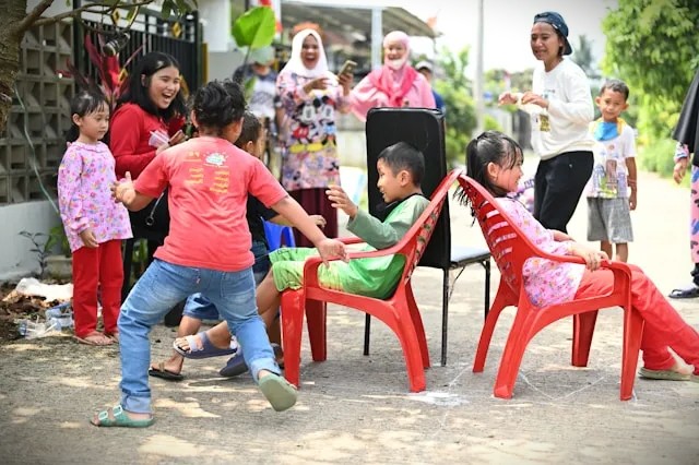 Cultural Touch Through Play and Environment